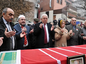 CHP’nin ‘Efsane Başkanı’ son yolculuğuna uğurlandı