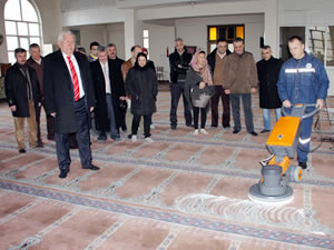 “Camilerin temizliğini görev kabul ediyoruz”