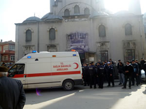Ölüm camide yakaladı
