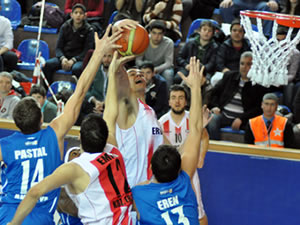 Erdemir farklı kazandı: 77-50