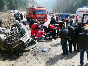 Zonguldakta trafik kazas: 1 kii ld, 3 kii yaraland