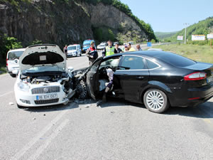 Zonguldak yolunda kaza: 5 kii yaraland