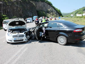 Zonguldak yolunda kaza: 5 kişi yaralandı