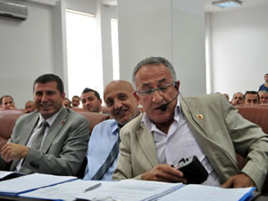 Meclis toplantısında tansiyon yükseldi!