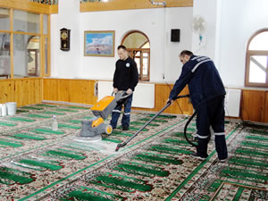Camilerde Ramazan temizliği
