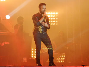 Festivalde Mega Star Tarkan konser verdi