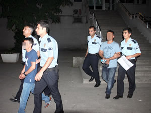 Kredi kartı kopyacıları tutuklandı