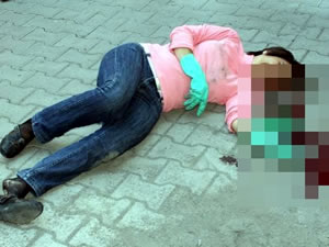 Cam silerken beton zemine düşen kadın, ağır yaralandı