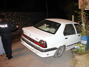 Otomobil istinat duvarına çarptı: Sürücü yaralandı