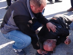Otomobilin çarptığı yaşlı adam ağır yaralandı