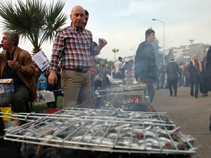 Ereğli bugün böyleydi… Her yer hamsi, her yer festival!