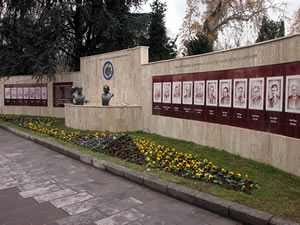Belediye Başkanları Anıtı eleştirilere neden oldu