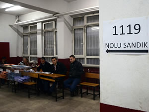 Oturmadığı adresten oy kullanan iki kişi tespit edildi