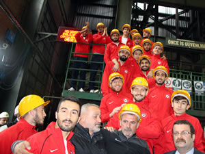 Zonguldak Kmrsporlu futbolcular madene indi