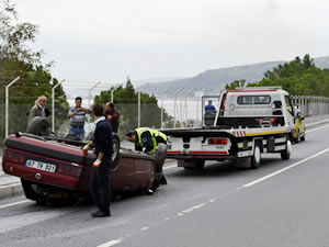 Alaplda trafik kazas: 3 kii yaraland