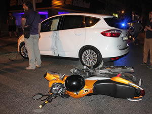 Otomobille motosikletin arpt kazada 2 kii yaraland