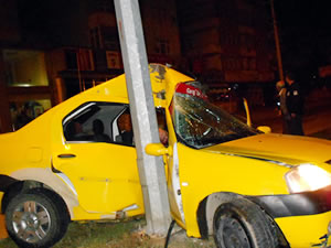 Erelide feci kaza: Taksi srcs kurtarlamad