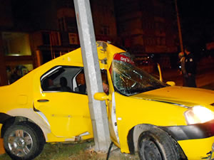 Ereğli’de feci kaza: Taksi sürücüsü kurtarılamadı