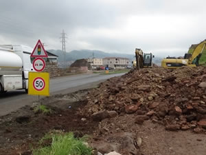 Yol yapım çalışmasının durdurulması için mahkemeye başvurdular