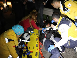 Otomobil ile motosikletin çarpıştığı kazada iki kişi yaralandı