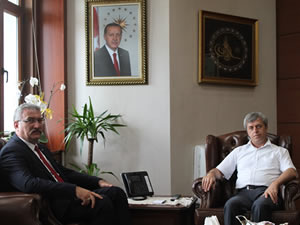 Erdemir Genel Mdr Oral, Vali Ahmet nar ziyaret etti