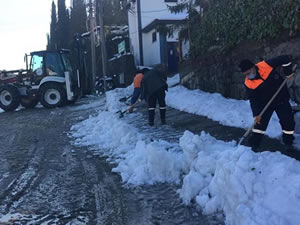 Belediye ekipleri kar temizlii iin seferber oldu