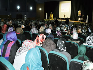 Peygamberin eşleri anlatıldı