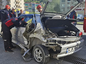 Kepezde trafik kazas: 2 kii yaraland