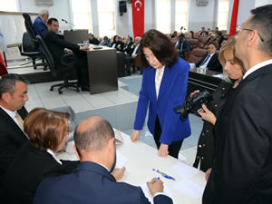 Yeni dnemin ilk Belediye Meclis toplants gerekletirildi